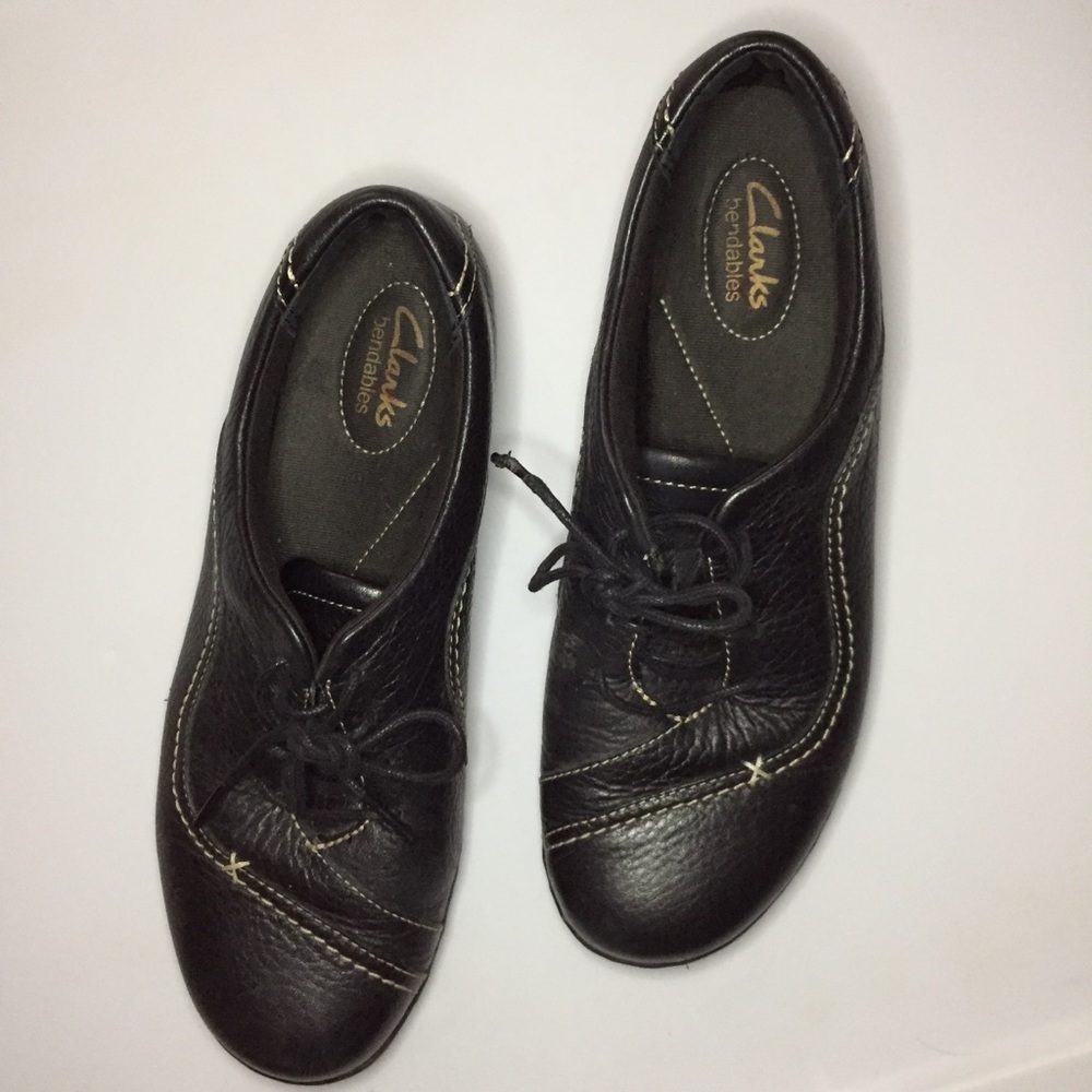 Women’s Clarks Black Tie Shoes Size 9